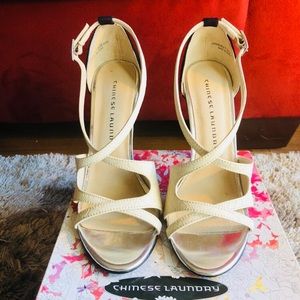 NEW~ Chinese Laundry Nude/ Black Heels